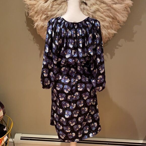 Tucker belted dress  - Picture 2 of 8